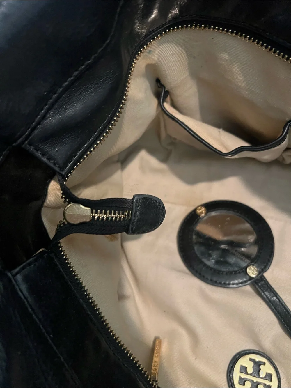 Tory Burch Bombe Leather Tote Bag in Black